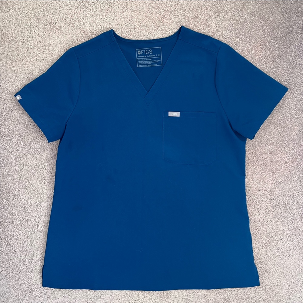 FIGS | Catarina One Pocket Scrub Top | Coral | Women’s Medium |